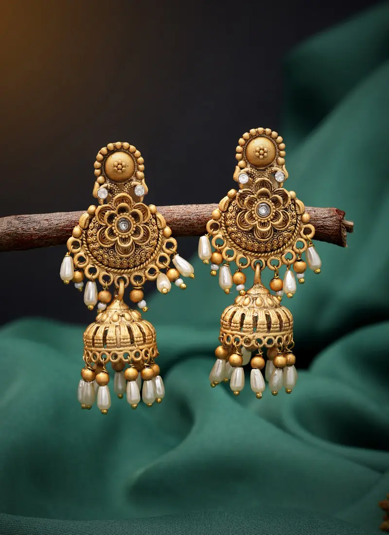 Traditional necklace